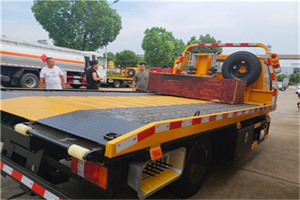 延川附近拖车电话号码服务